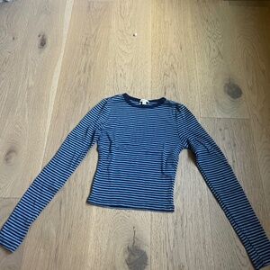 Subdued striped blue long sleeve cropped top